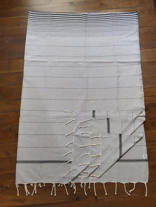 Fouta Light Grey - Thin white stripes - Flat weaving 3x2m  