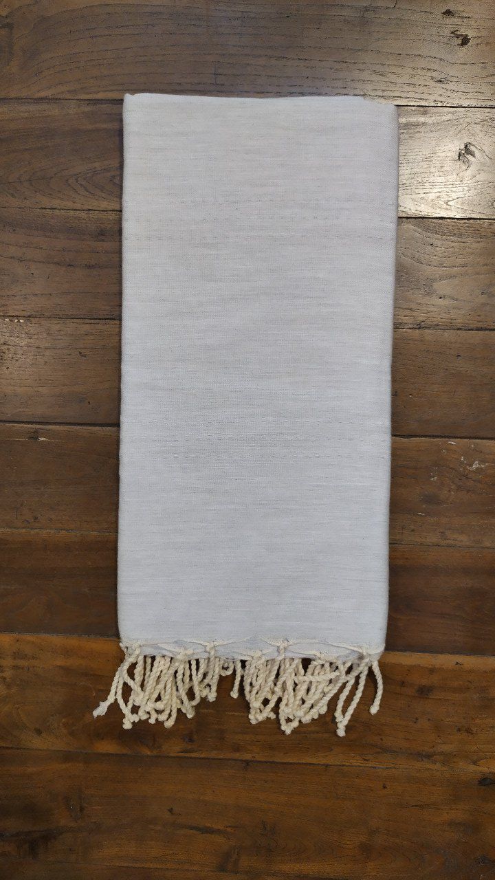 Fouta Light Grey  3 thin seams No stripes  Flat weaving 2x2m  